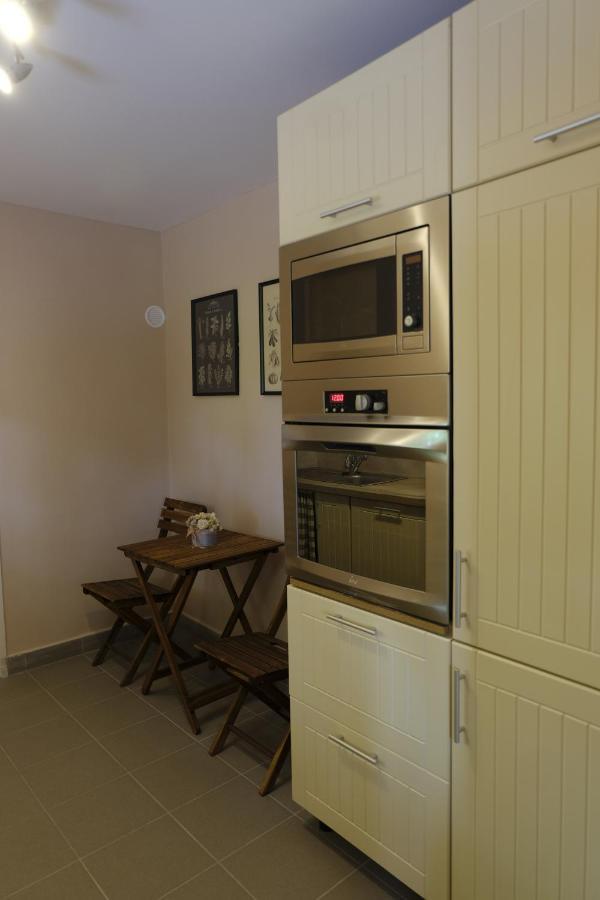 Kajari Apartmanhaz Balatonfőkajár Buitenkant foto
